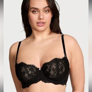 Victoria Secret Unlined Lace Bra NWT